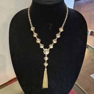 Elegant Gold and Crystal Necklace